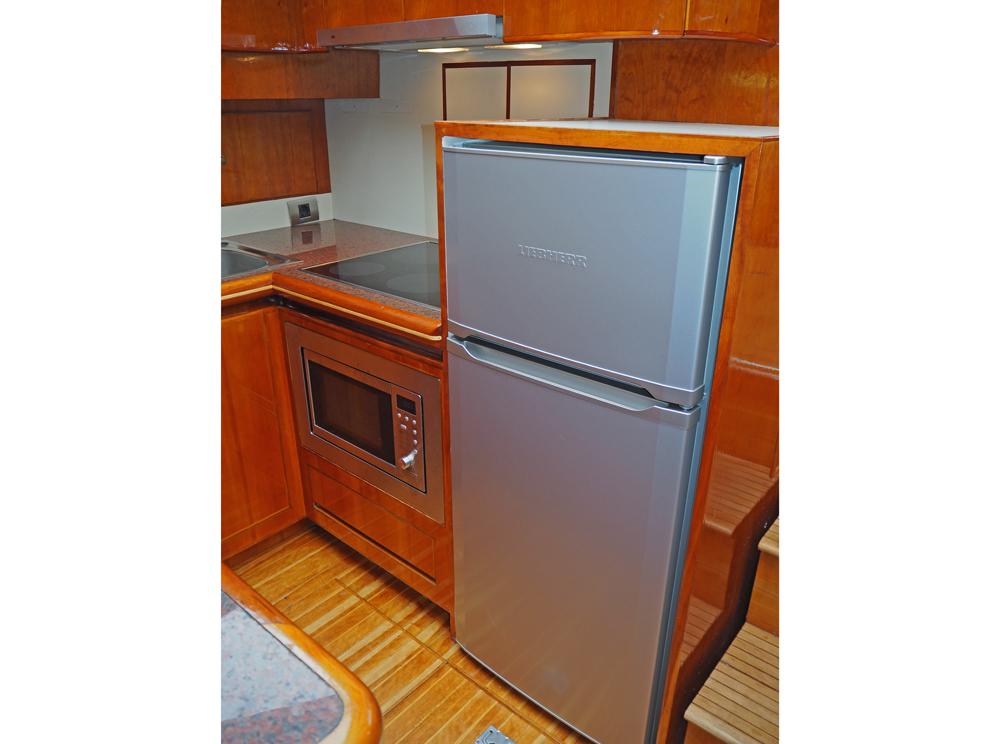 Fore ship, Accommodation